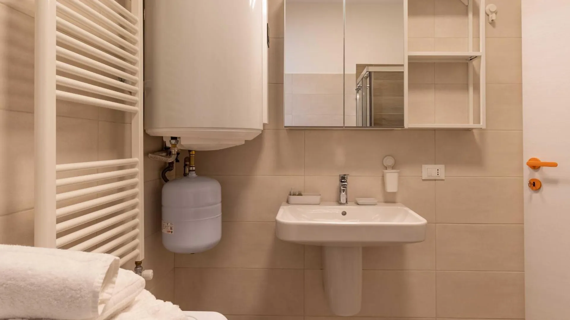 Locami Bi-Apartments Padova