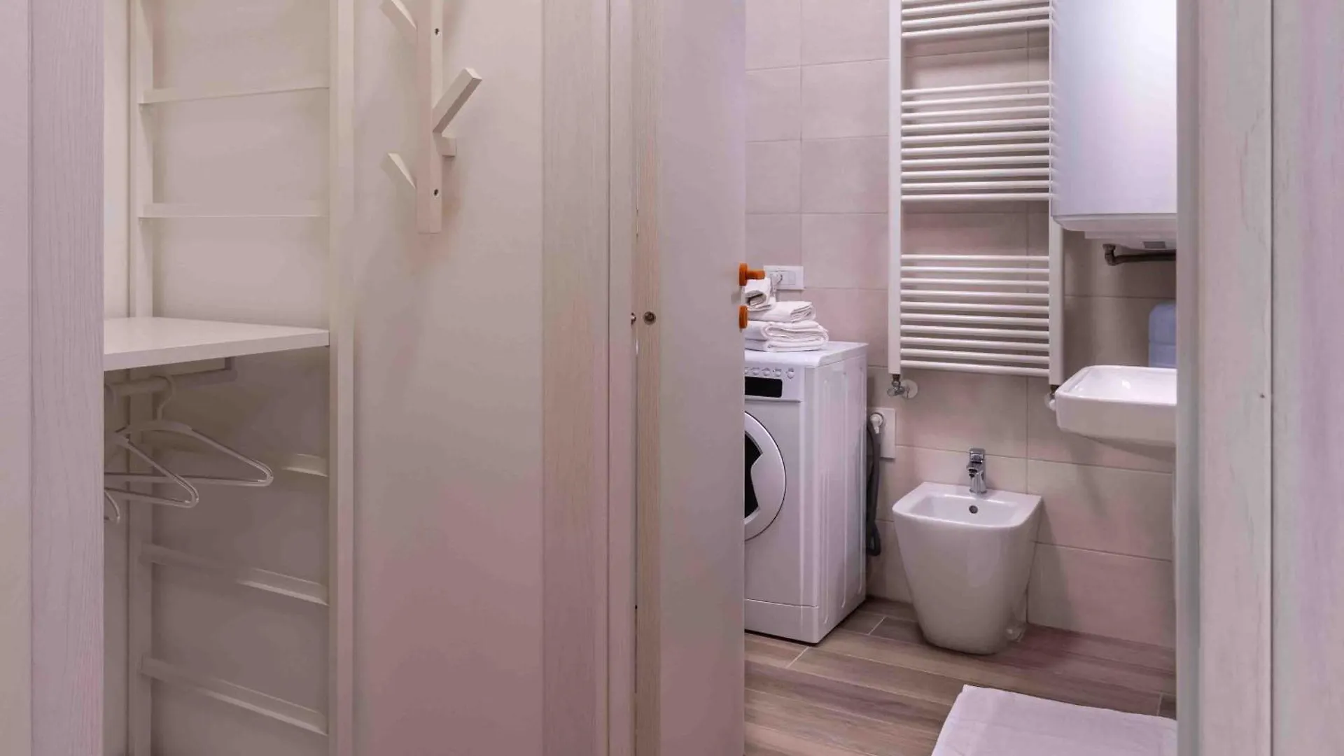 Locami Bi-Apartments Padova